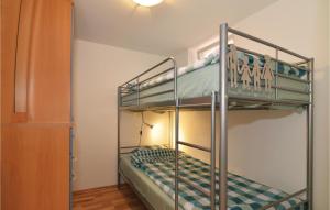 2 Bedroom Nice Apartment In Lovran 