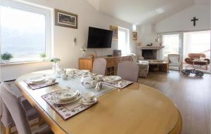 Cozy Apartment In Podgrade