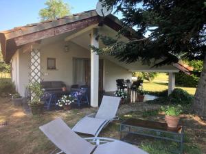 Maisons de vacances Location gite 4 personnes Mazeres - La Petite Maison : photos des chambres