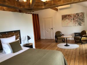 B&B / Chambres d'hotes Le Clos des Queyries : Suite Salinières - Vue sur Jardin