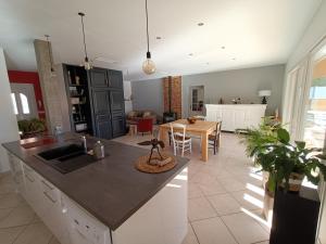 Villas Villa 180m2 avec piscine : photos des chambres
