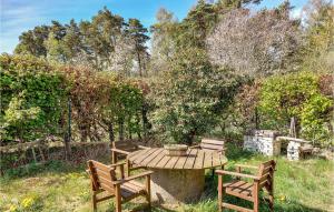 Awesome Home In Eldsberga With Kitchen