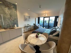 Hanza Tower Blue Bay Studio