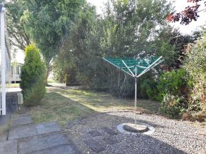 Great Caravan With Decking Southview Holiday Park In Skegness Ref 33002V