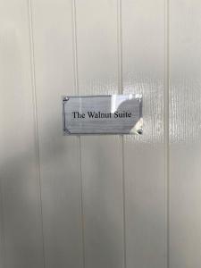 The Walnut Suite lovely one bedroom flat in Stoke.