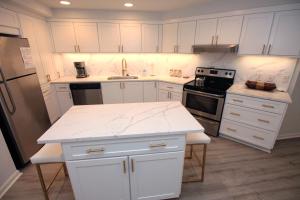 Sleeps 8 - Renovated Beachfront Condo at Westwinds, Sandestin with Gulf Views, Private Beach Access