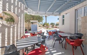 Awesome Apartment In Novalja With 1 Bedrooms, Wifi And Outdoor Swimming Pool