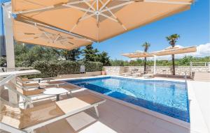 Awesome Apartment In Novalja With 1 Bedrooms, Wifi And Outdoor Swimming Pool