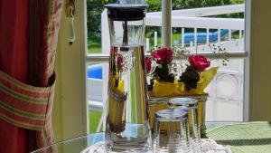 Deluxe Double Room with Balcony and Sea View room in Boutique-Hotel Erbguths Villa am See