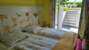 Superior Double Room with Terrace and Garden View room in Boutique-Hotel Erbguths Villa am See