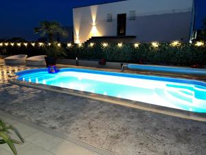 Sunluxvilla ,Heated Pool, IR Sauna