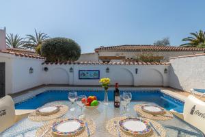 Goldhome - Requesens - Piscina privada, cerca playa