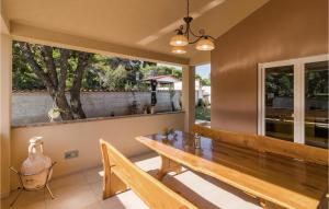 Gorgeous Home In Pula With Wifi