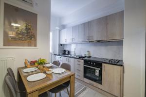 SOKOS Residence, 3 walk from Neos Kosmos Metro