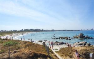 Maisons de vacances Nice Home In Plouguerneau With Wifi : photos des chambres