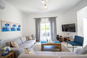 Fileo Family and Friends Living