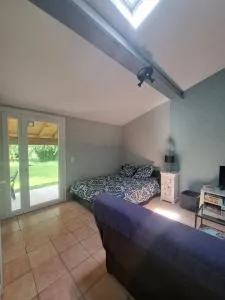 Studio avec jardin à 5 min du Parc Walibi - Sainte-Colombe-en-Bruilhois
