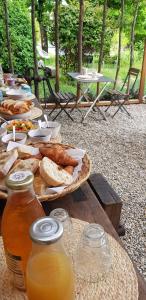 Maisons d'hotes Mas Notre-Dame, Jardin petit paradis, literie haut de gamme : photos des chambres