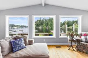 Idyllic Lakeside Getaway - Hidden Gem - مونرو