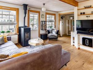 Holiday Home by Zuidlaardermeer Jetty