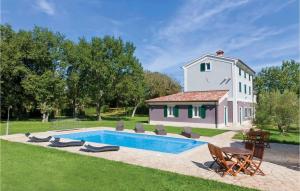 Nice Home In Valbandon With 6 Bedrooms, Wifi And Outdoor Swimming Pool