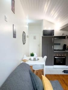 Appartements Charmant studio Cosy climatise avec parking prive et securise : photos des chambres