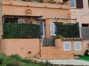 Logement équipé - LʼAvelan