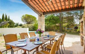 Maisons de vacances Stunning Home In Fayence With Outdoor Swimming Pool, Wifi And 3 Bedrooms : photos des chambres