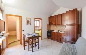 1 Bedroom Beautiful Apartment In Ricadi