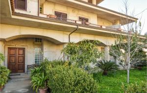 1 Bedroom Beautiful Apartment In Ricadi