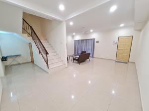 Air-home M3 Simpang near Aulong Econsave, 4BR, 10pax, Netflix