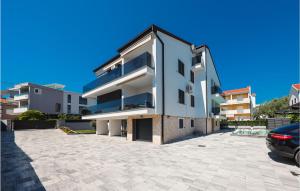 Awesome Apartment In Zadar With 2 Bedrooms, Wifi And Outdoor Swimming Pool