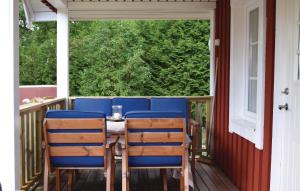 Awesome Home In Löttorp With Kitchen