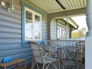 4 person holiday home in GRUNDSUND