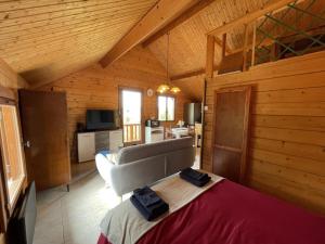 Chalet avec Clim, Wi-Fi et Animaux Acceptés à Saint-Bonnet-Tronçais - FR-1-489-445
