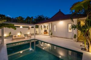 Villa Platform Luxe 3BR Villa in Canggu By OriVista near Oldmans