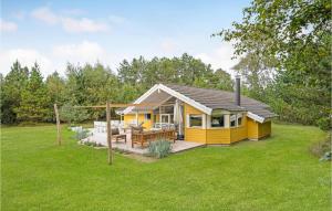 Cozy Home In Højby With Kitchen