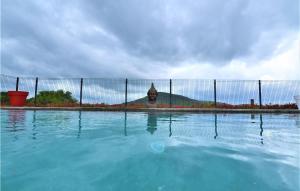 Maisons de vacances Amazing Home In Mjannes-le-clap With 8 Bedrooms, Wifi And Private Swimming Pool : photos des chambres