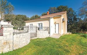 Lovely Home In Pula With Wifi