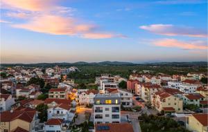 Stunning Apartment In Vodice With Jacuzzi, Wifi And 3 Bedrooms