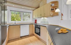 Nice Home In Fårvang With Sauna