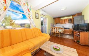 2 Bedroom Gorgeous Apartment In Marina 