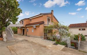 Beautiful Apartment In Lovran With Wifi