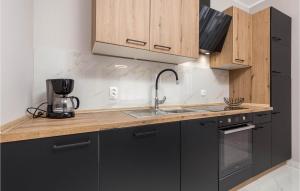 Beautiful Apartment In Lovran With Wifi