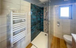 Maisons de vacances 1 Bedroom Amazing Home In Calavant : photos des chambres