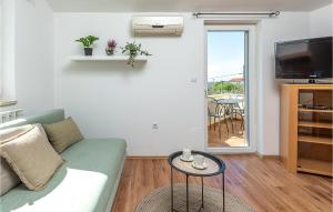 Awesome Apartment In Valbandon With Wifi And 1 Bedrooms