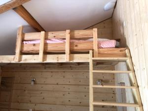 B&B / Chambres d'hotes La petite ferme de Pouillon - Parc animalier - aire de loisirs : photos des chambres