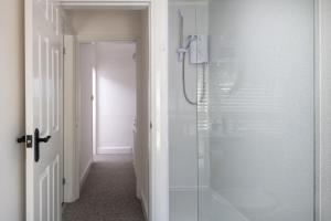 Bron Eryri - Our Cosy House opposite the entrance to Portmeirion!