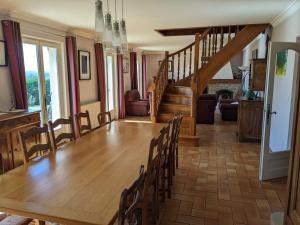 Maisons de vacances Clos du Chateau - Large House with Private Pool and Valley View : photos des chambres