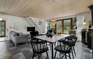 Gorgeous Home In Fanø With Kitchen